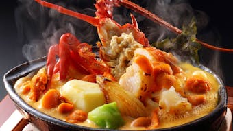 3,000坪の自然林庭園の中に佇む おもてなしと美食の宿