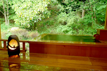 箱根で愉しむ“おこもり旅”。全室露天風呂付きの人気旅館　6選