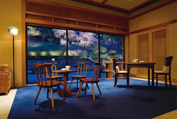 京の奥座敷 歴史ある温泉郷で我流を貫く和のオーベルジュ