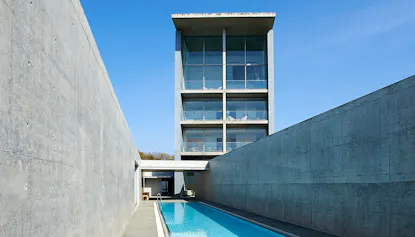 世界的な名匠・安藤忠雄氏が手がけた  全室スイートの絶景リゾート