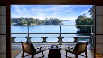松島の海とともにある岬の一軒宿