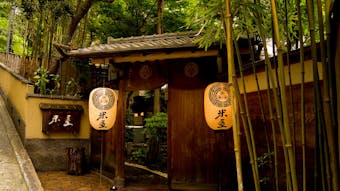 伊東の温泉と料理を堪能できる宿
