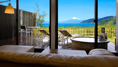 体の芯から癒される、絶景を望む露天風呂付客室がある宿 6選