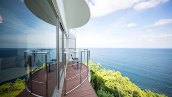 オールインクルーシブと全室スイートの絶景“天空宿”で大人の休日を
