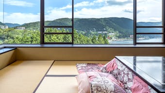 掘りごたつでホッとする、温もりの宿