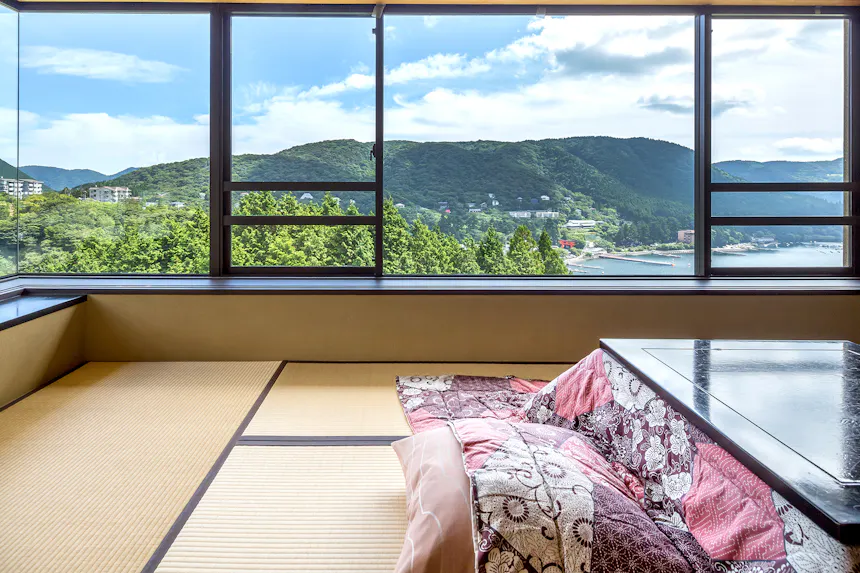 掘りごたつでホッとする、温もりの宿