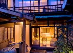 京町家をリノベした宿でお茶三昧