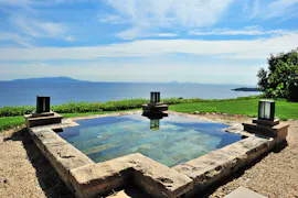 青い海と空に抱かれて