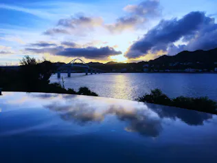 絶景インフィニティプールに癒される宿3選