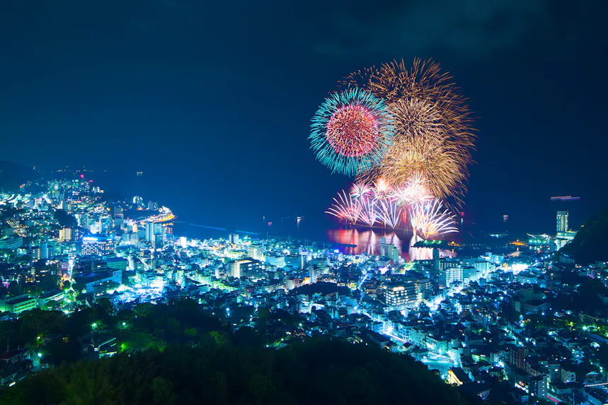 宿で楽しむ風物詩 熱海の花火が見える宿6選