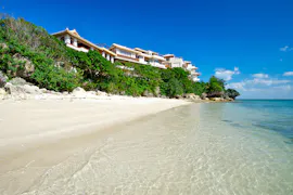 手つかずの自然と南城の海に抱かれる静寂の大人リゾート