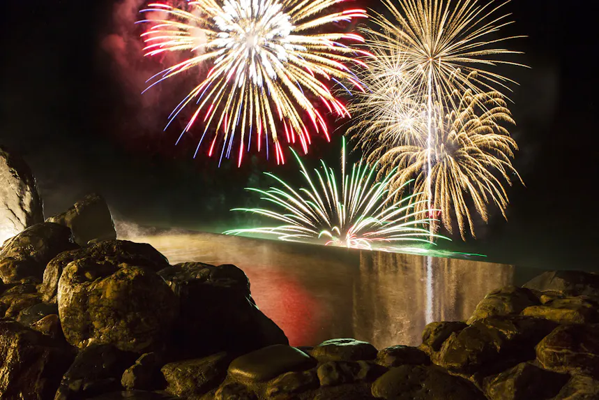 大迫力の洞爺湖花火を堪能できるリゾートホテル4選