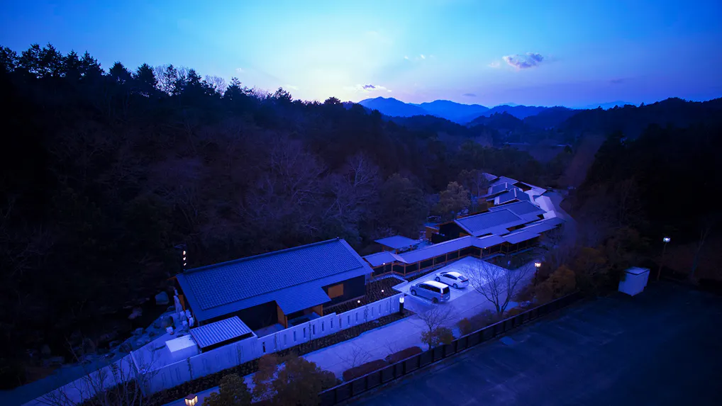 神話が宿る魅惑の地・伊勢で心癒されるプレミアムな”おこもり”を