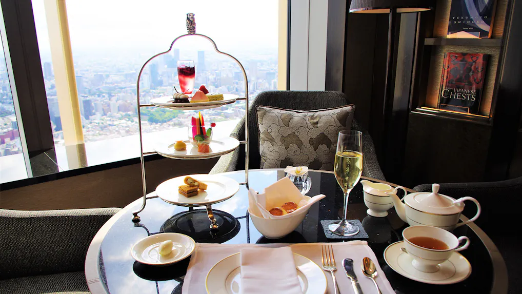【滞在記】特別なアフタヌーンティーを迫力ある東京の景色と共に