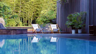 旅館でリゾート気分を満喫する、大人の夏休み