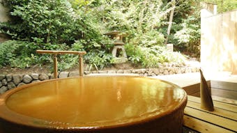 有馬温泉の名湯「金泉」「銀泉」に浸かれる唯一の宿で、極上の癒しを
