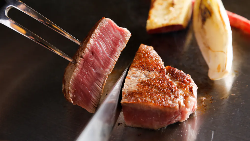 鉄板焼きで肉の旨みを味わい尽くす宿　5選