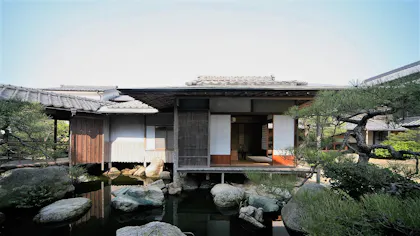 懐かしさ漂う老舗で日本美と真心に癒される