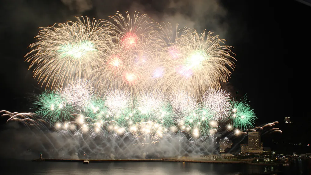 冬の花火と温泉を愉しめるおすすめ宿4選