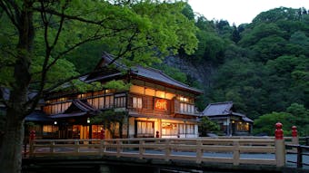 国の登録有形文化財に滞在し非日常感を満喫