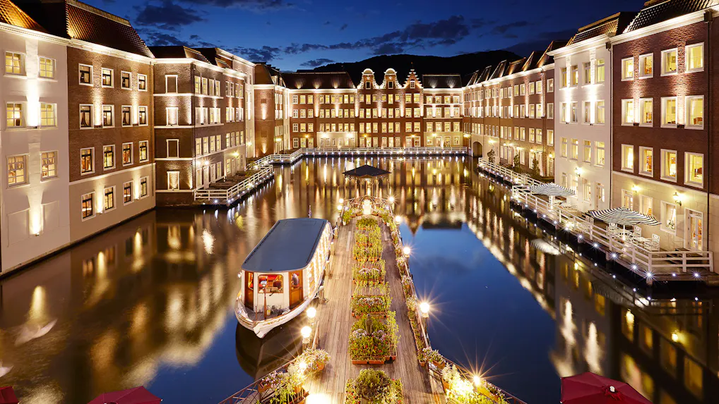 週末旅行に！海外気分を味わえるホテル４選