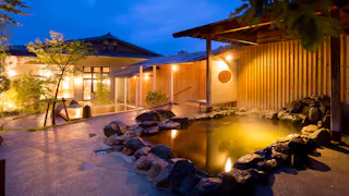 日本で唯一。源泉ミストサウナという贅沢