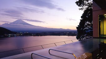 陽射しとそよ風に抱かれて富士山を独り占め
