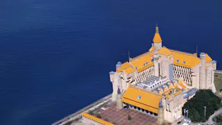 欧州の古城のようなホテルで優雅な休日を