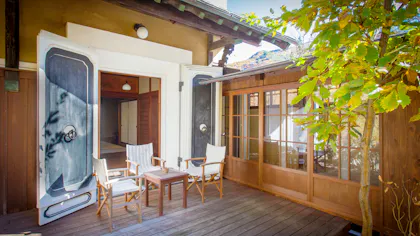 古民家を移築再生した、小さなモダン宿