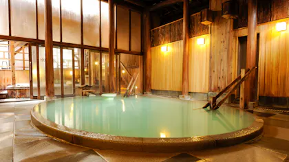 源泉掛け流しの温泉を楽しめる宿　草津編