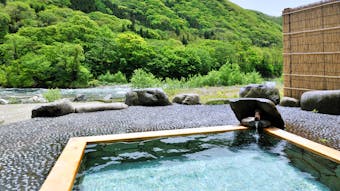 利根川を望む大自然に癒される5室の宿