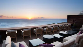 オーシャンビューを眺めながら熱海の名湯を独り占め