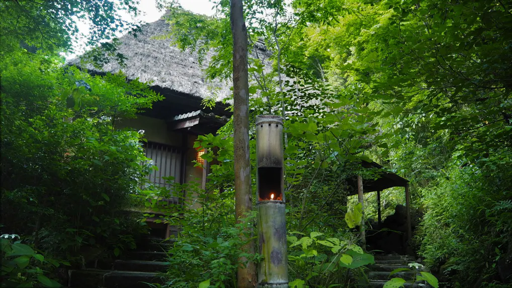 【取材】原風景を残す茅葺き屋根の宿で大切なものと向きあう