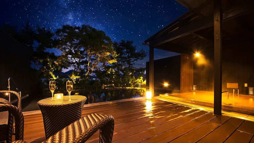 客室露天風呂で温泉と星空を楽しめる宿6選
