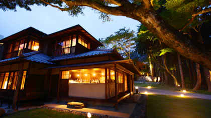 伝統の重厚とモダンが香る気品溢れるおこもり