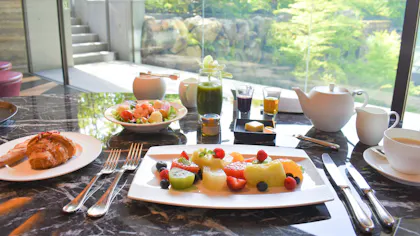 【滞在記】粋を凝らしたアート空間で、こだわりの美食を愉しむ