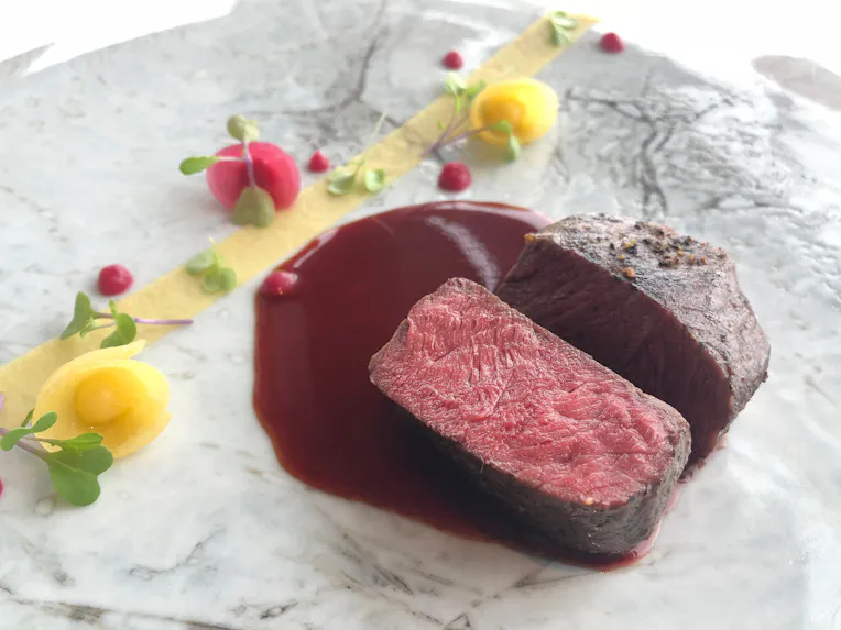 【取材】六本木の空と共に味わうバランスの優れたモダンフレンチ