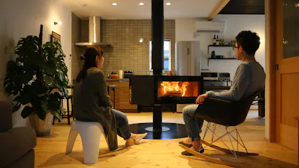 話題の「ヒュッゲ」を満喫する暖炉のある宿