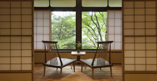 箱根の老舗宿で歴史ロマンと名湯に抱かれる