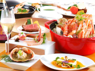 カニと肉を一緒にいただく、冬だけの贅沢美食旅