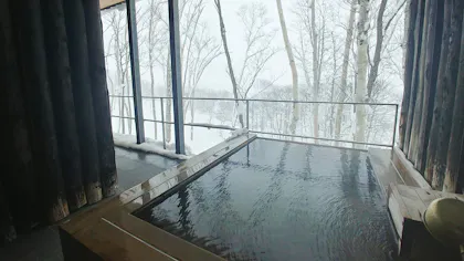 【取材】一面の銀世界に囲まれた冬の「坐忘林」で過ごす大人旅