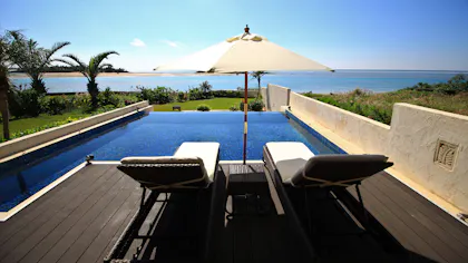 贅沢を楽しむ沖縄のプライベートプール付ヴィラ4選