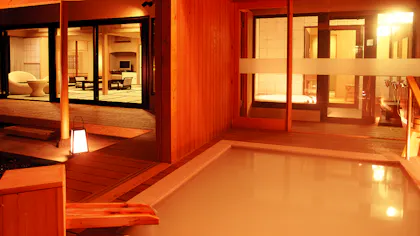 部屋付き露天風呂で味わう、仙石原の白濁湯