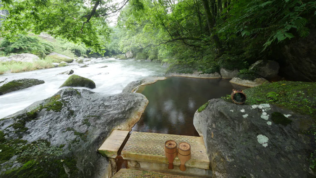 “生まれたて”の湯に会いに、鹿児島の宿へ