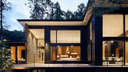 豪邸を独り占めできる関東近郊の貸別荘 5選