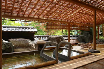 古都・飛騨で天然木と温かなおもてなしに触れる