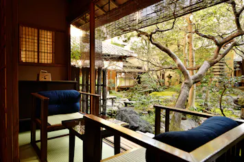 はんなりとした風情と“天ぷら”でもてなす京の料理宿