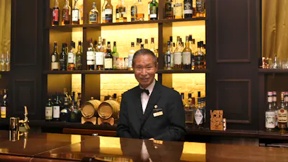 ホテルバー探訪：半世紀を駆け抜けたバーテンダーが紡ぎだす、至福のカクテル