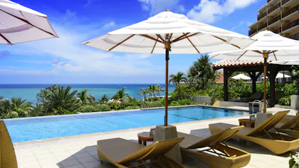 【取材】沖縄の幸せな風に吹かれ、世代を越えて寛げるリゾート