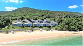 「奄美ブルー」に彩られた、全室オーシャンビューの絶景ヴィラ